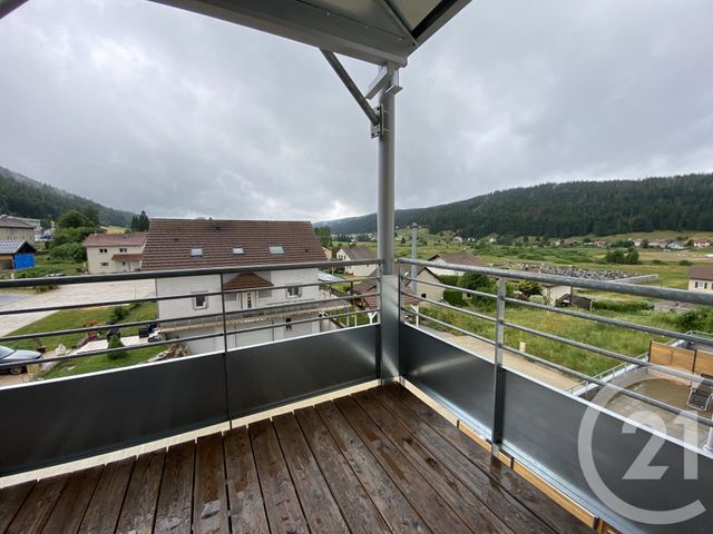 Appartement T3 à louer - 3 pièces - 77.32 m2 - BOIS D AMONT - 39 - FRANCHE-COMTE - Century 21 Sanac Immobilier
