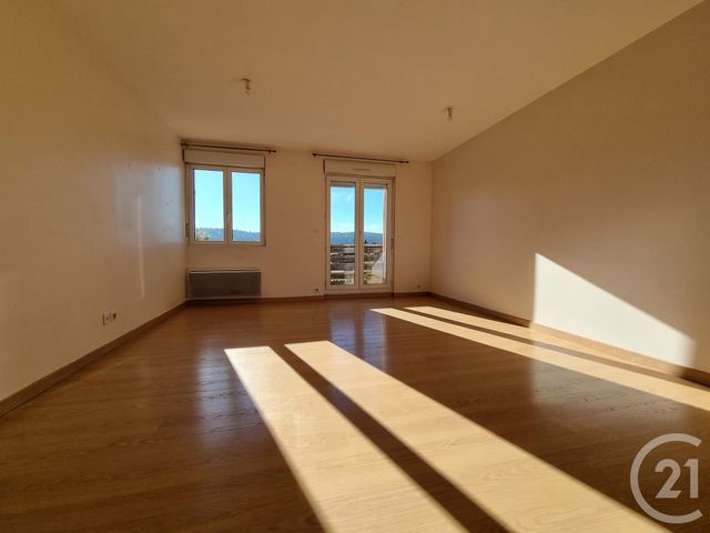 Afficher la photo en grand Appartement F4 à vendre - 4 pièces - 79.28 m2 - ST LAURENT EN GRANDVAUX - 39 - FRANCHE-COMTE - Century 21 Sanac Immobilier