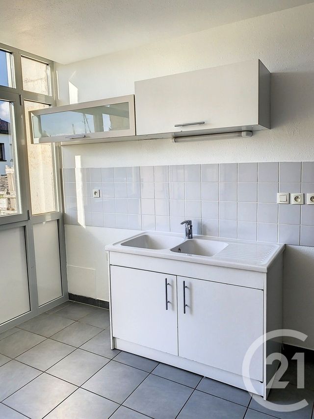 Appartement F4 à louer - 4 pièces - 73.96 m2 - LES ROUSSES - 39 - FRANCHE-COMTE - Century 21 Sanac Immobilier
