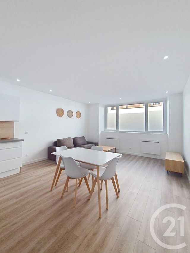 Appartement T2 à louer - 2 pièces - 49.3 m2 - HAUTS DE BIENNE - 39 - FRANCHE-COMTE - Century 21 Sanac Immobilier