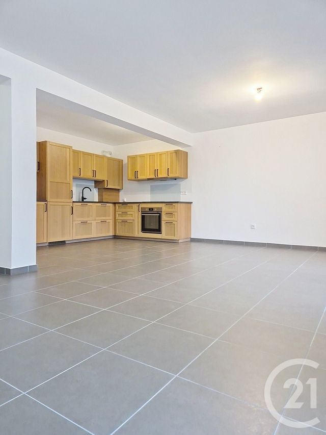Appartement F4 à louer - 4 pièces - 90.11 m2 - LES ROUSSES - 39 - FRANCHE-COMTE - Century 21 Sanac Immobilier