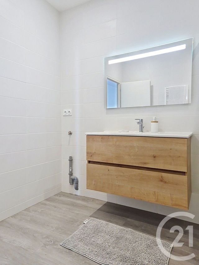 Appartement T2 à louer - 2 pièces - 54.24 m2 - HAUTS DE BIENNE - 39 - FRANCHE-COMTE - Century 21 Sanac Immobilier