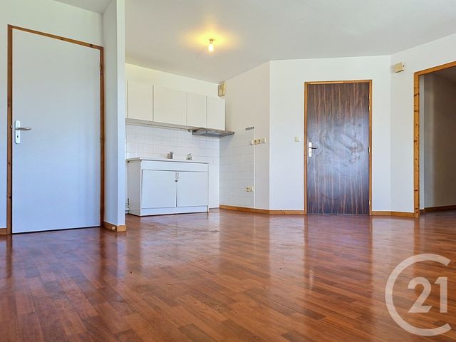 Appartement T4 à louer - 4 pièces - 65.33 m2 - LES ROUSSES - 39 - FRANCHE-COMTE - Century 21 Sanac Immobilier