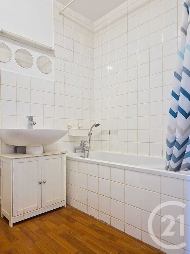 Appartement T4 à louer - 4 pièces - 65.33 m2 - LES ROUSSES - 39 - FRANCHE-COMTE - Century 21 Sanac Immobilier