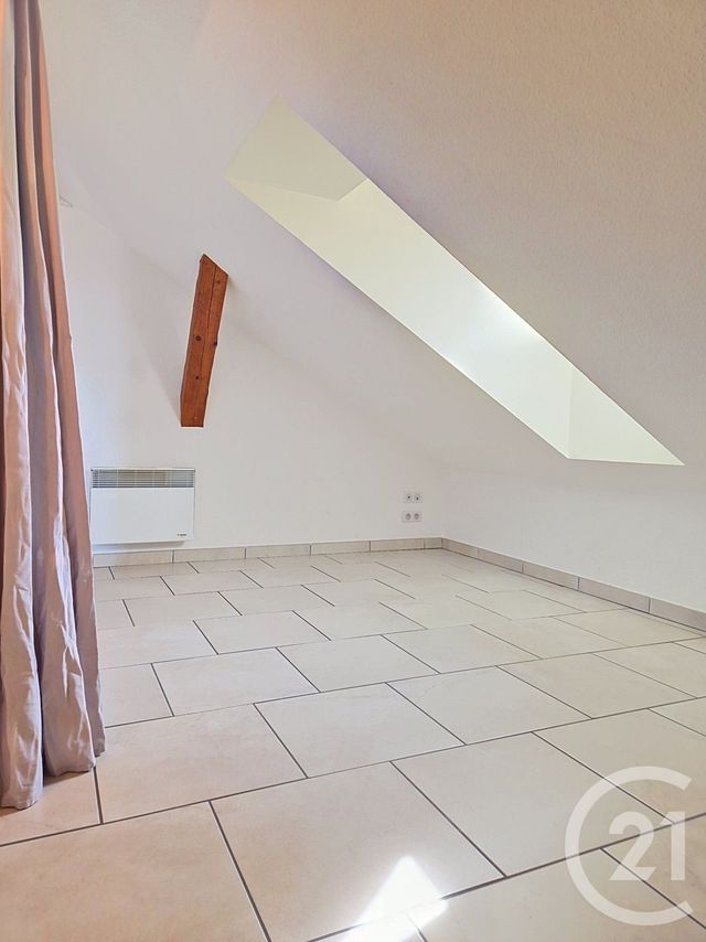 Appartement T2 à louer - 2 pièces - 34.74 m2 - MORBIER - 39 - FRANCHE-COMTE - Century 21 Sanac Immobilier