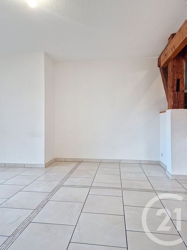 Appartement T2 à louer - 2 pièces - 34.74 m2 - MORBIER - 39 - FRANCHE-COMTE - Century 21 Sanac Immobilier