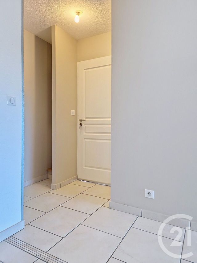 Appartement T2 à louer - 2 pièces - 34.74 m2 - MORBIER - 39 - FRANCHE-COMTE - Century 21 Sanac Immobilier