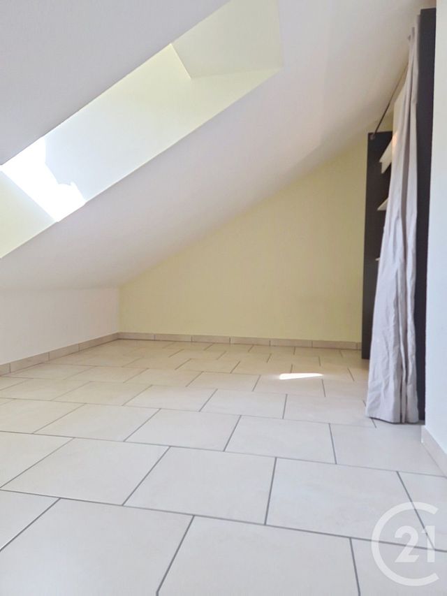 Appartement T2 à louer - 2 pièces - 34.74 m2 - MORBIER - 39 - FRANCHE-COMTE - Century 21 Sanac Immobilier