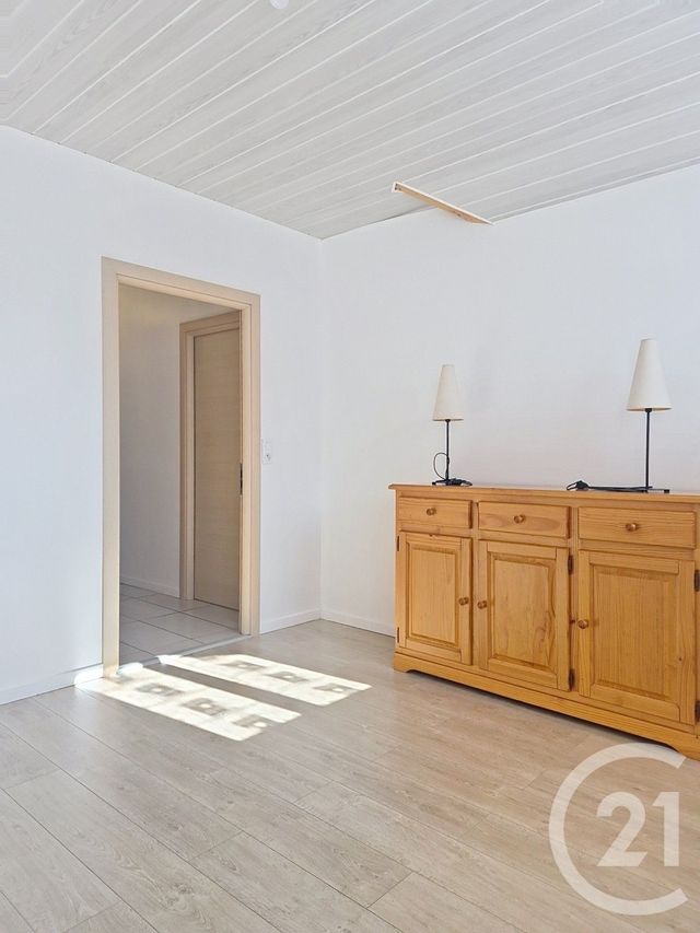 Appartement T4 à louer - 4 pièces - 80.8 m2 - LES ROUSSES - 39 - FRANCHE-COMTE - Century 21 Sanac Immobilier