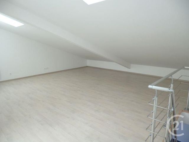 Appartement Duplex à louer - 2 pièces - 63.5 m2 - LES ROUSSES - 39 - FRANCHE-COMTE - Century 21 Sanac Immobilier Appartement Duplex à louer - 2 pièces - 63.5 m2 - LES ROUSSES - 39 - FRANCHE-COMTE - Century 21 Sanac Immobilier