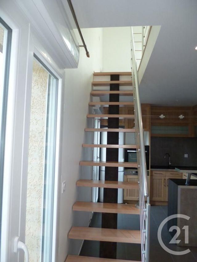 Appartement Duplex à louer - 2 pièces - 63.5 m2 - LES ROUSSES - 39 - FRANCHE-COMTE - Century 21 Sanac Immobilier Appartement Duplex à louer - 2 pièces - 63.5 m2 - LES ROUSSES - 39 - FRANCHE-COMTE - Century 21 Sanac Immobilier