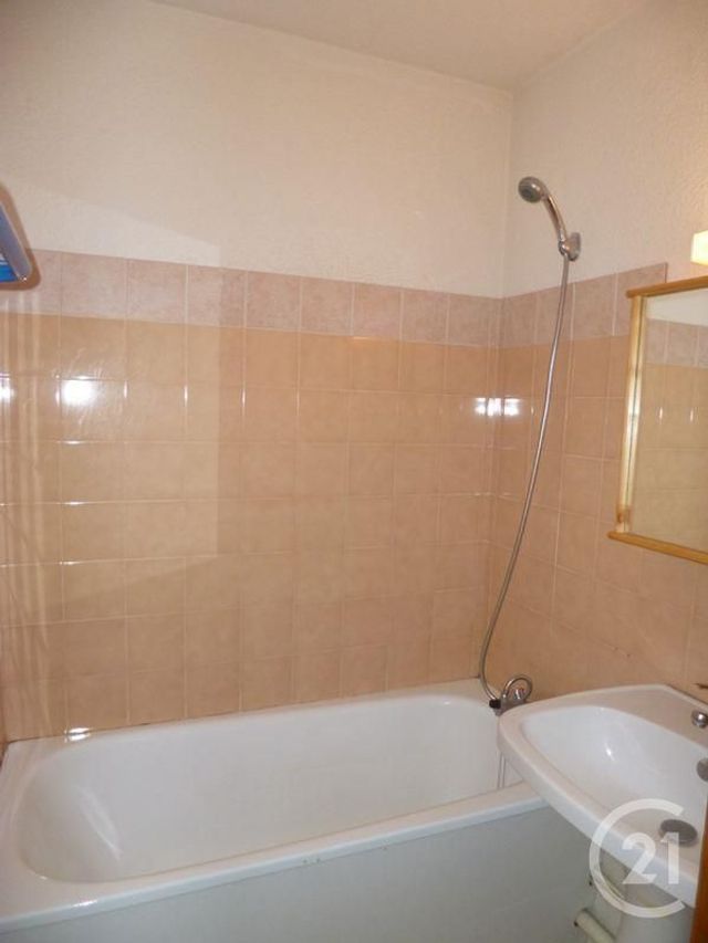 Studio à louer - 1 pièce - 25.5 m2 - LES ROUSSES - 39 - FRANCHE-COMTE - Century 21 Sanac Immobilier Studio à louer - 1 pièce - 25.5 m2 - LES ROUSSES - 39 - FRANCHE-COMTE - Century 21 Sanac Immobilier