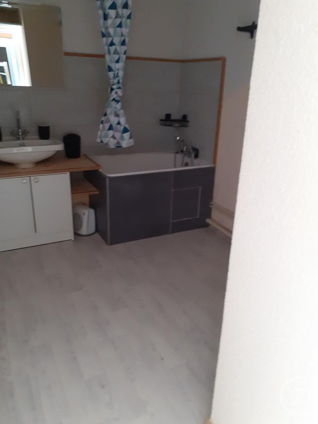 Afficher la photo en grand Studio à louer - 1 pièce - 28.0 m2 - PREMANON - 39 - FRANCHE-COMTE - Century 21 Sanac Immobilier
