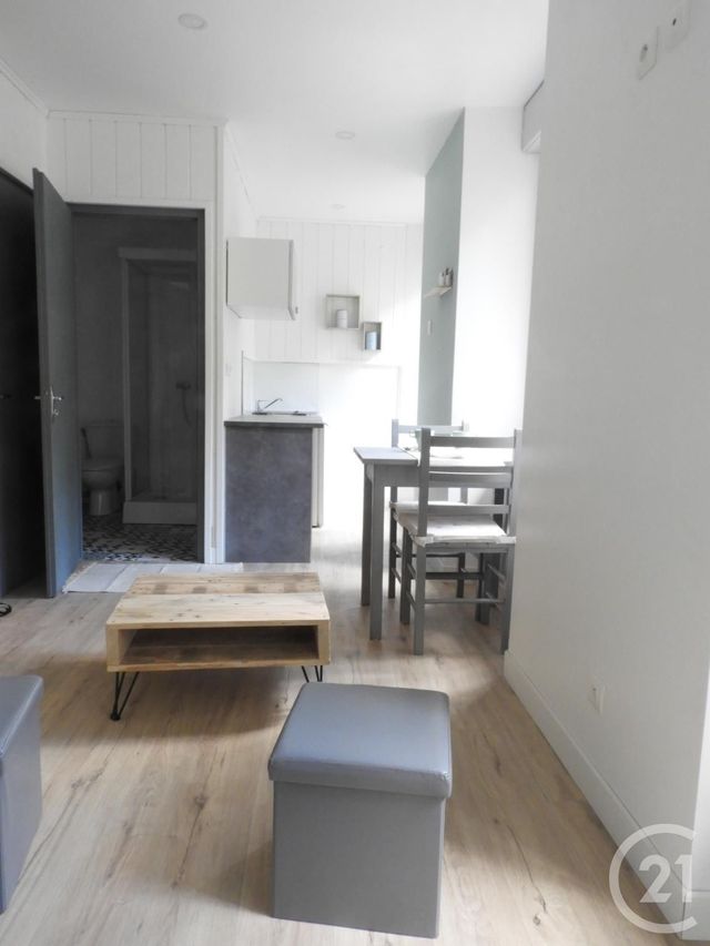 Afficher la photo en grand Studio à louer - 1 pièce - 19.49 m2 - HAUTS DE BIENNE - 39 - FRANCHE-COMTE - Century 21 Sanac Immobilier
