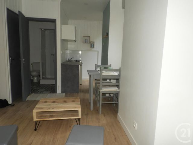 Afficher la photo en grand Studio à louer - 1 pièce - 19.49 m2 - HAUTS DE BIENNE - 39 - FRANCHE-COMTE - Century 21 Sanac Immobilier