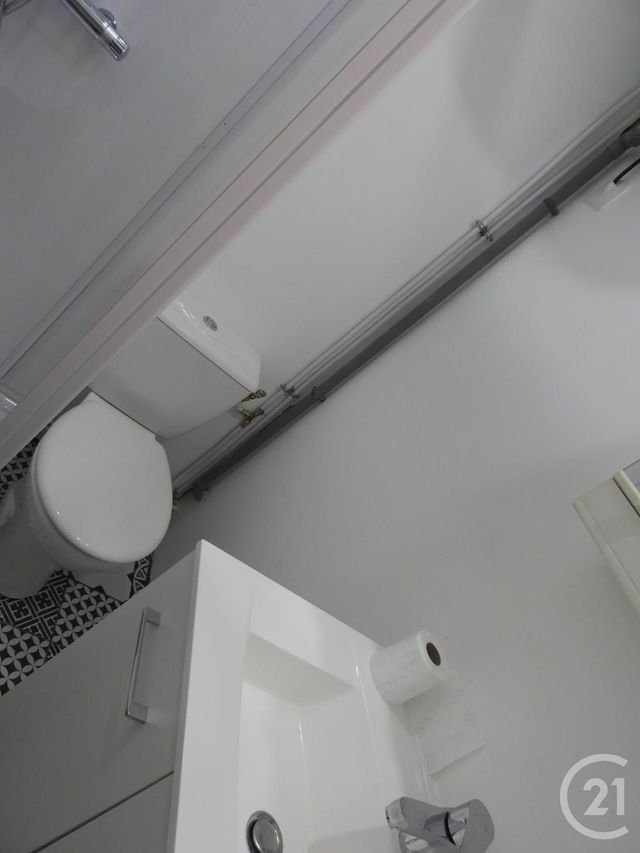 Afficher la photo en grand Studio à louer - 1 pièce - 15.23 m2 - HAUTS DE BIENNE - 39 - FRANCHE-COMTE - Century 21 Sanac Immobilier