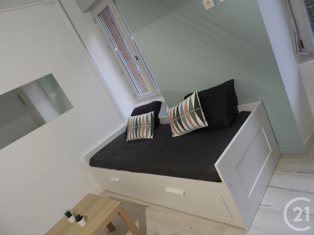 Afficher la photo en grand Studio à louer - 1 pièce - 15.23 m2 - HAUTS DE BIENNE - 39 - FRANCHE-COMTE - Century 21 Sanac Immobilier