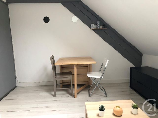 Afficher la photo en grand Studio à louer - 1 pièce - 11.0 m2 - HAUTS DE BIENNE - 39 - FRANCHE-COMTE - Century 21 Sanac Immobilier